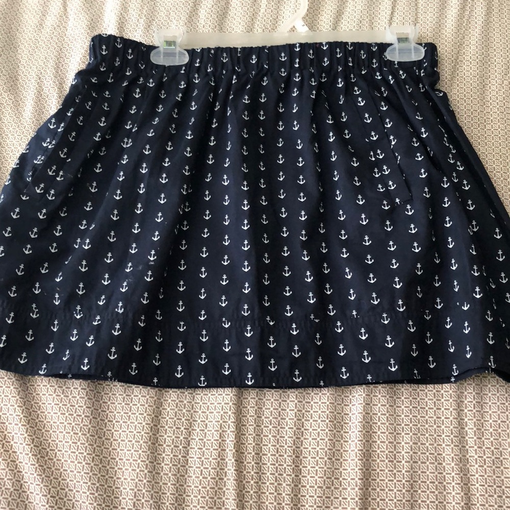 Anchor skirt